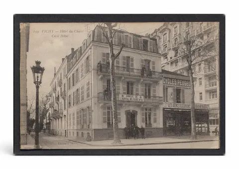 Vichy Hotel du Chalet Cecil Hotel 1900s - French Vintage Poster Wall Art